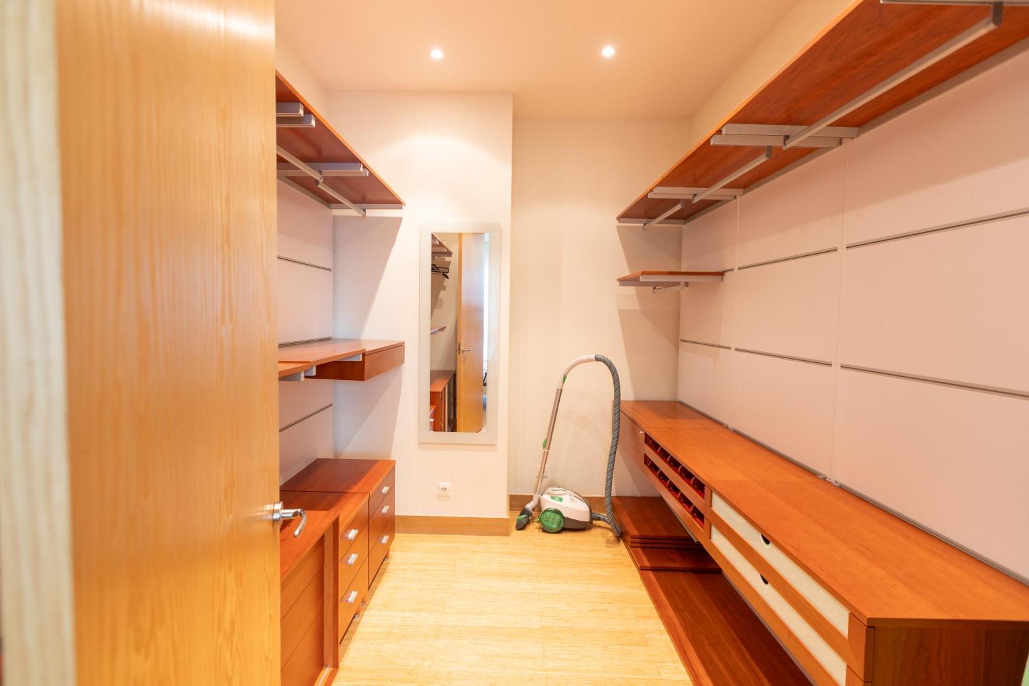 Royal Whith Free Parking Apartment *