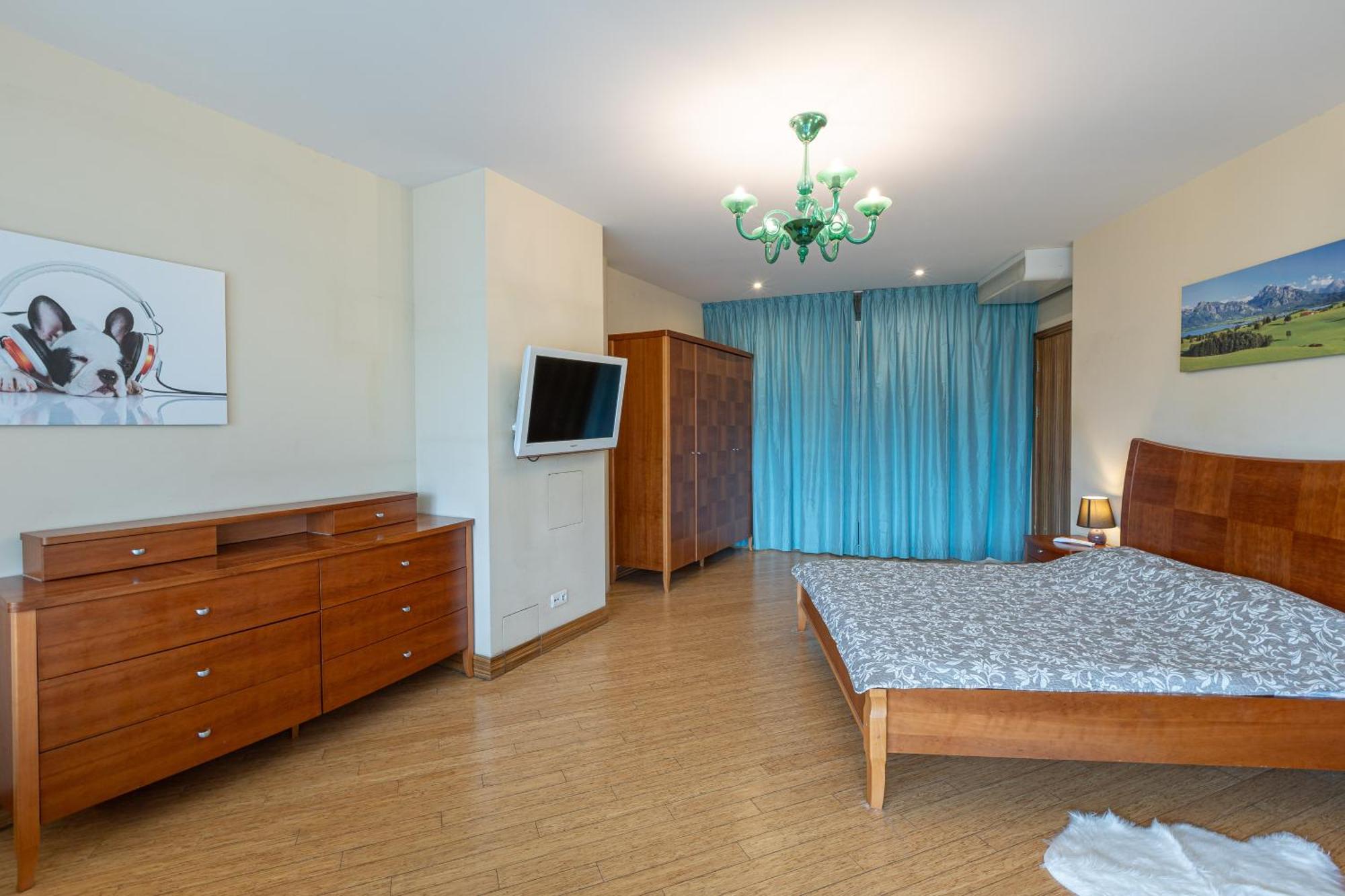 Royal Whith Free Parking Apartamento Riga