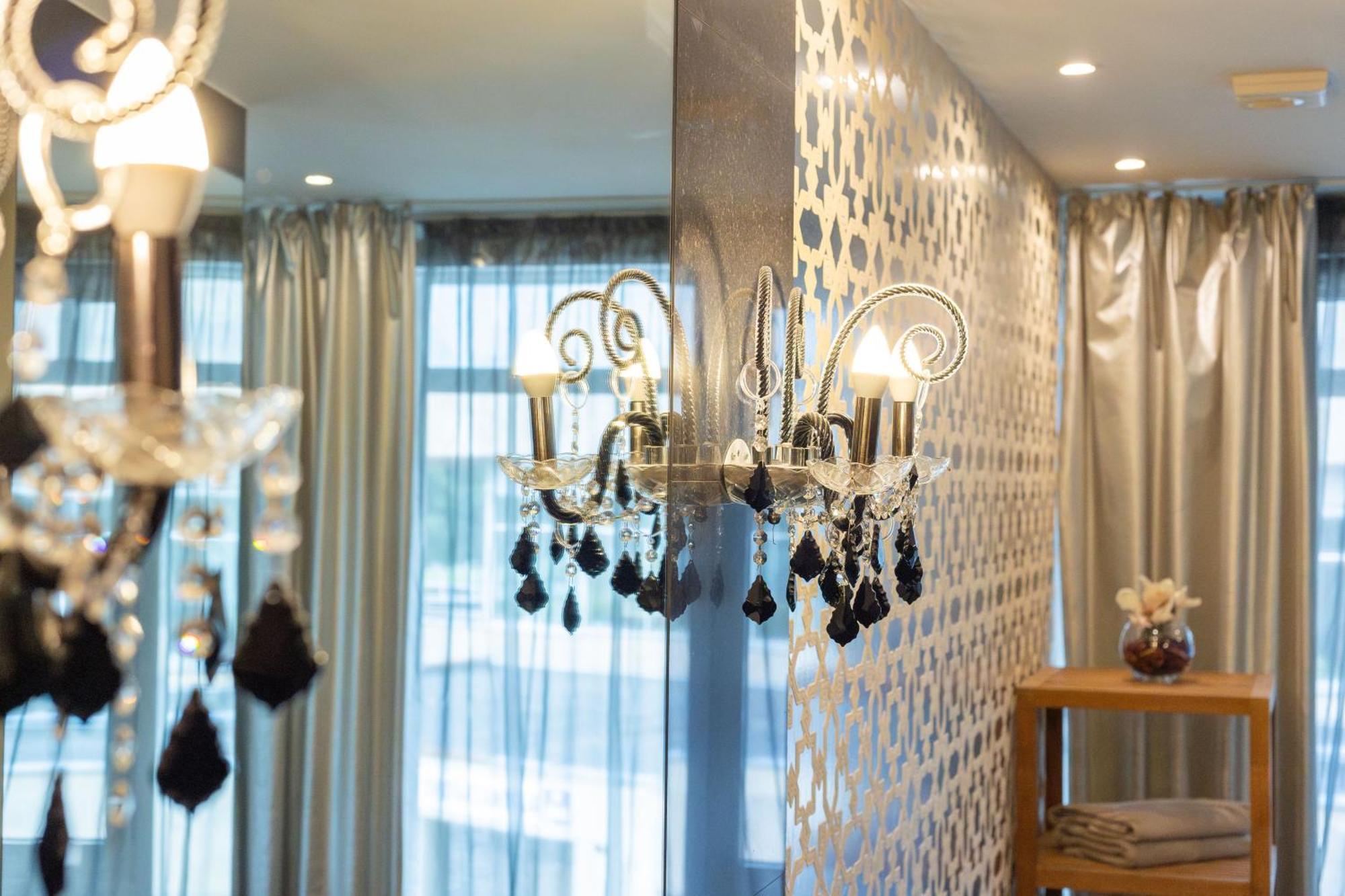 Royal Whith Free Parking Apartamento *