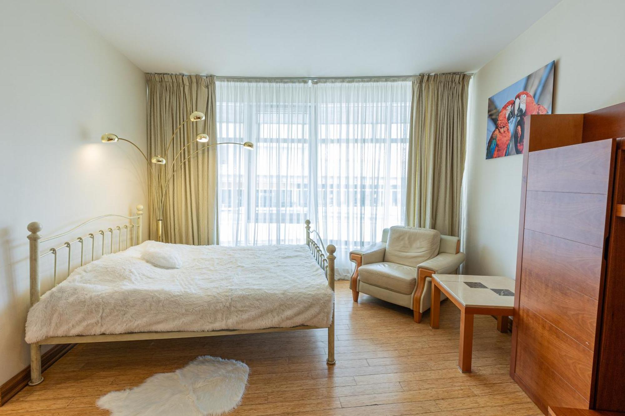 Royal Whith Free Parking Apartamento *